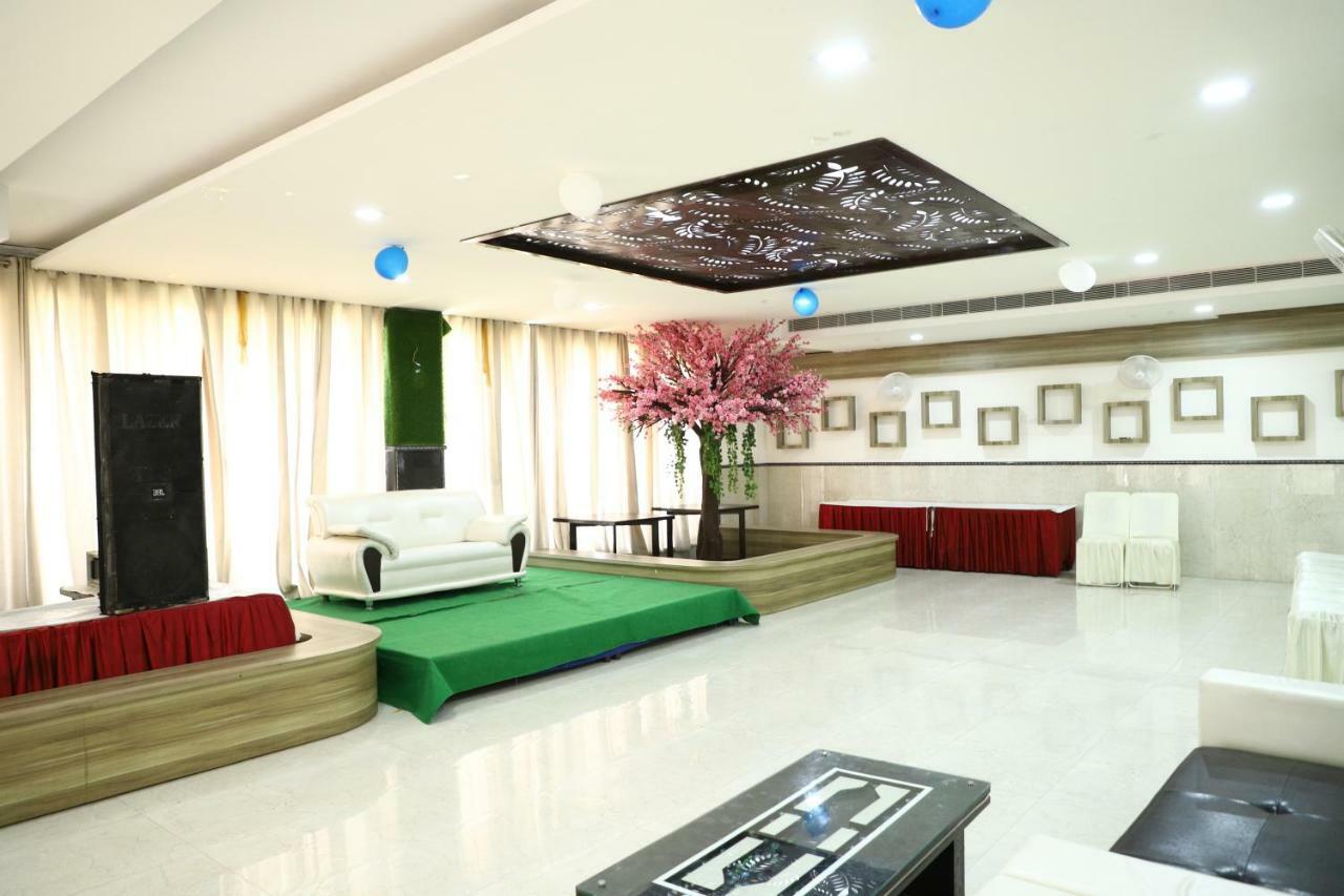 Diwan Hotel And Restaurant Surkhi エクステリア 写真