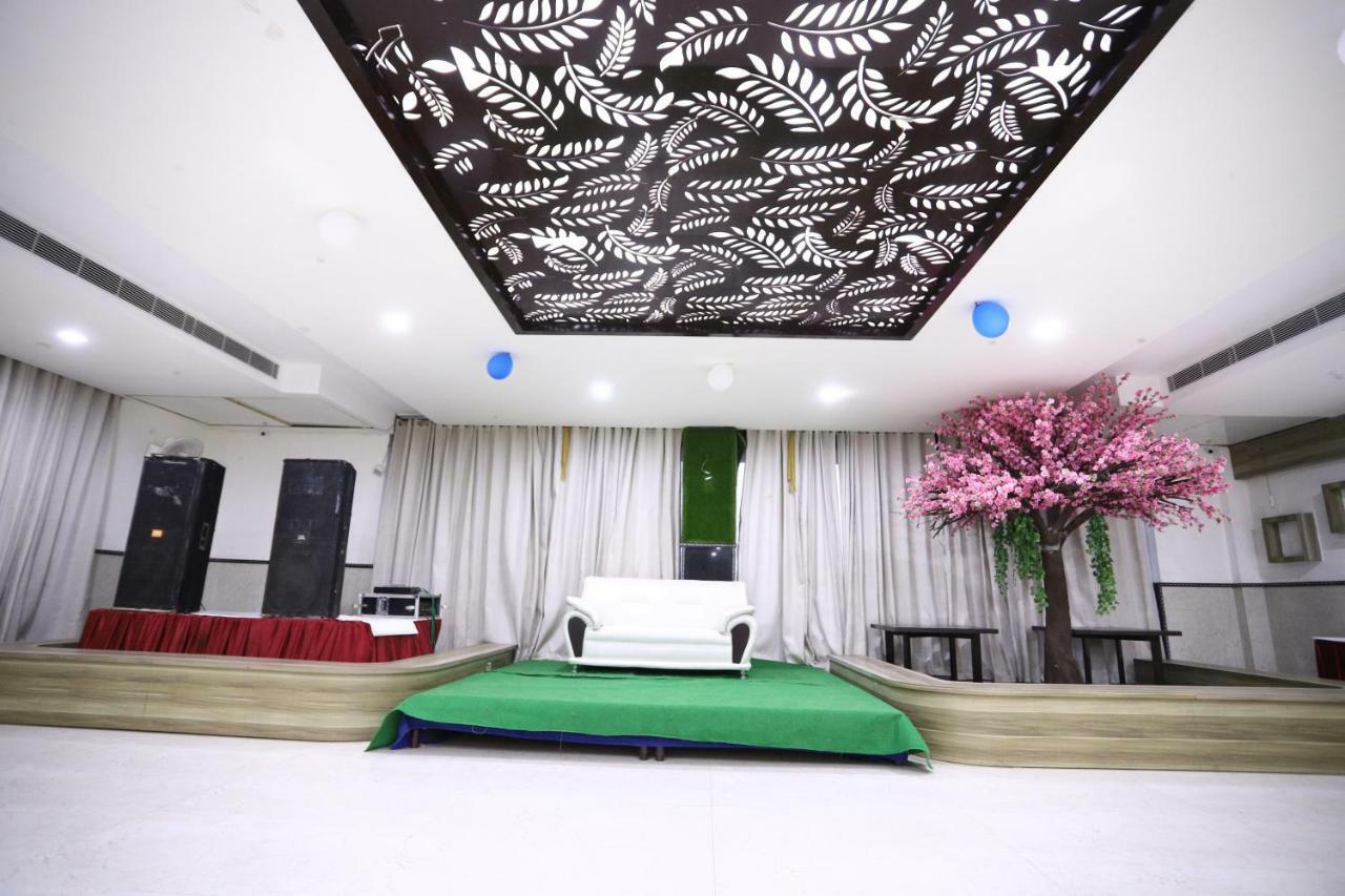 Diwan Hotel And Restaurant Surkhi エクステリア 写真