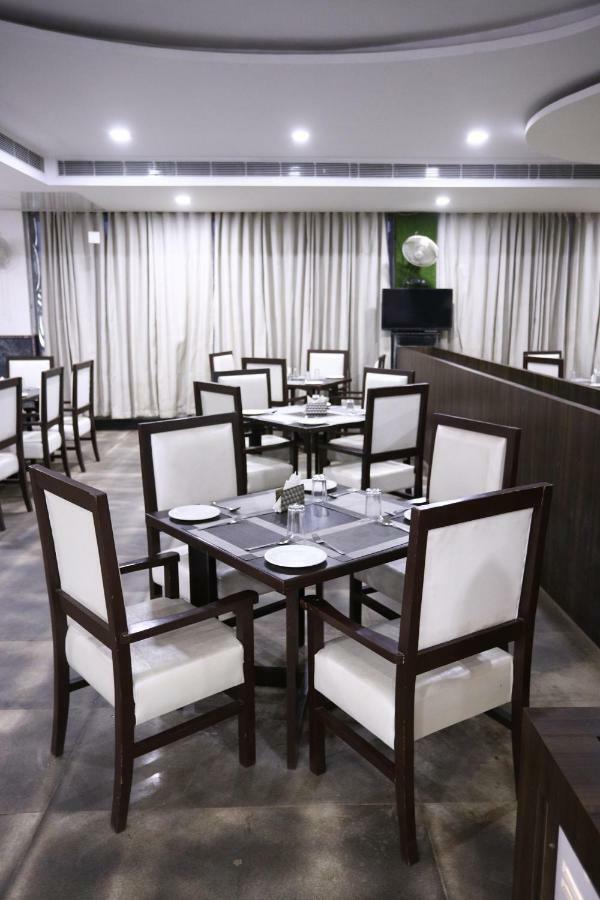 Diwan Hotel And Restaurant Surkhi エクステリア 写真
