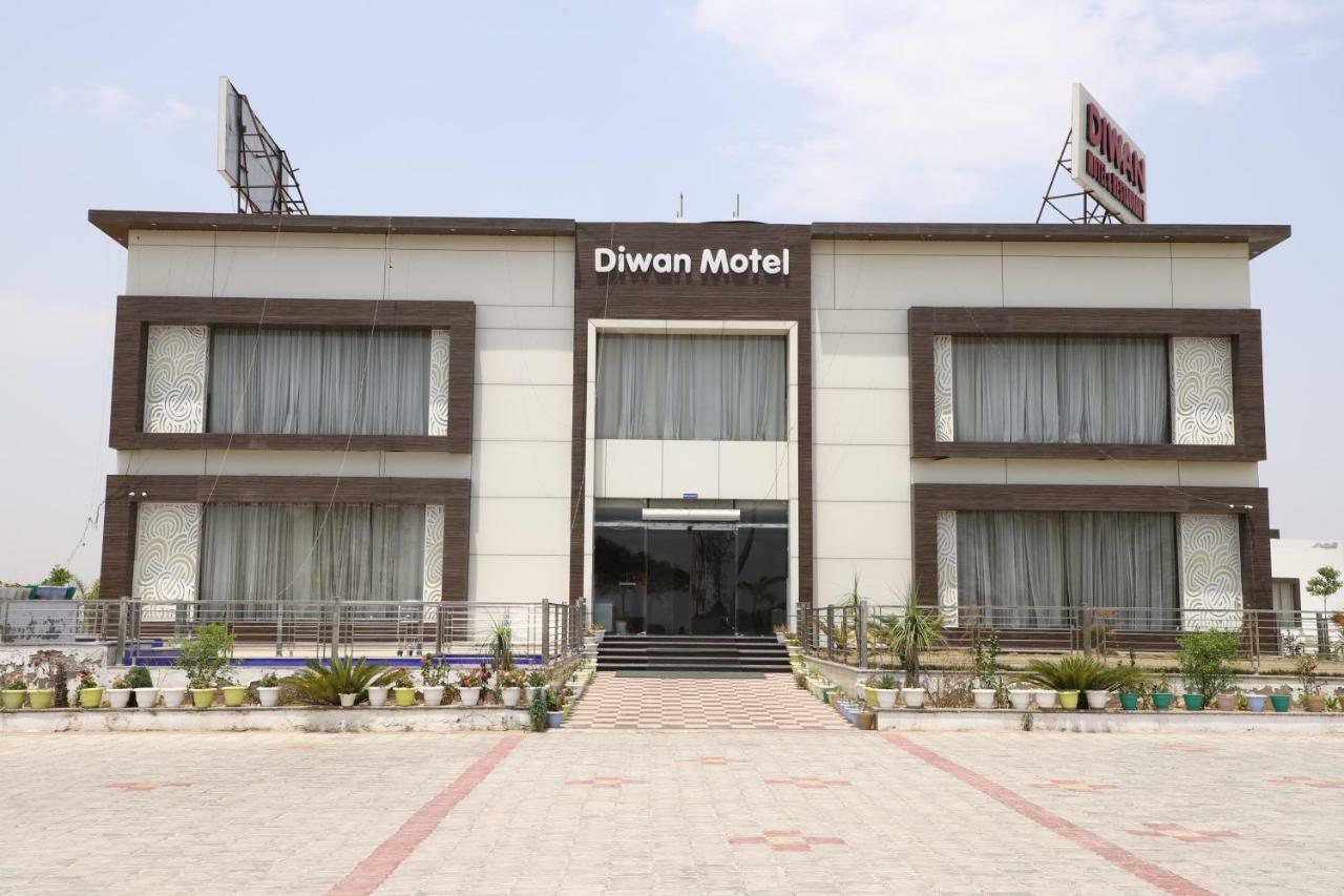Diwan Hotel And Restaurant Surkhi エクステリア 写真