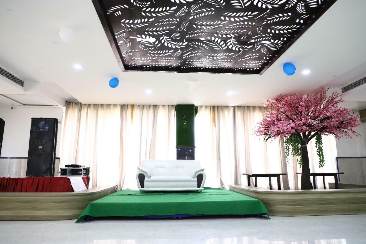 Diwan Hotel And Restaurant Surkhi エクステリア 写真