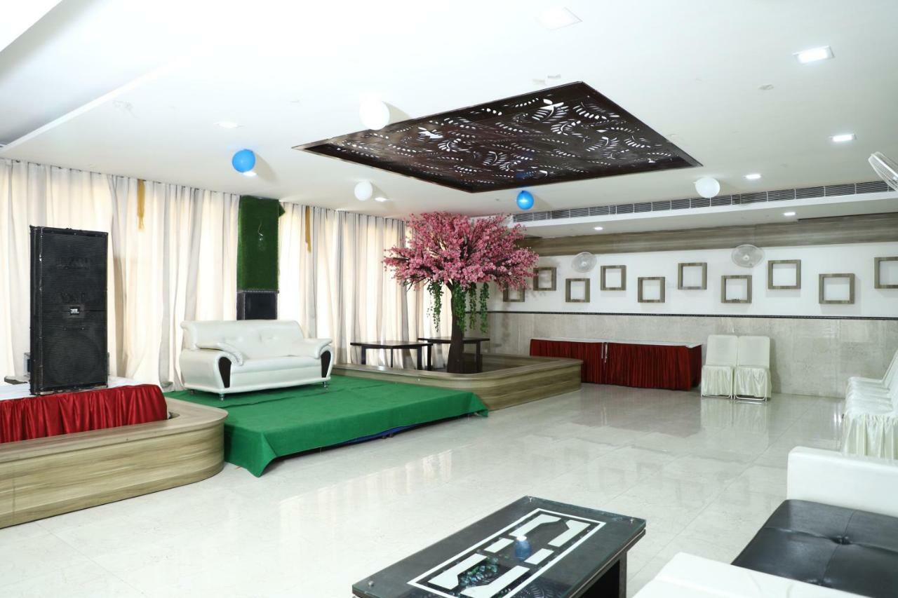 Diwan Hotel And Restaurant Surkhi エクステリア 写真
